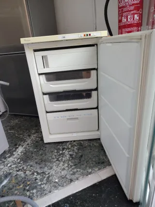 Nevera Whirlpool Blanca. N183