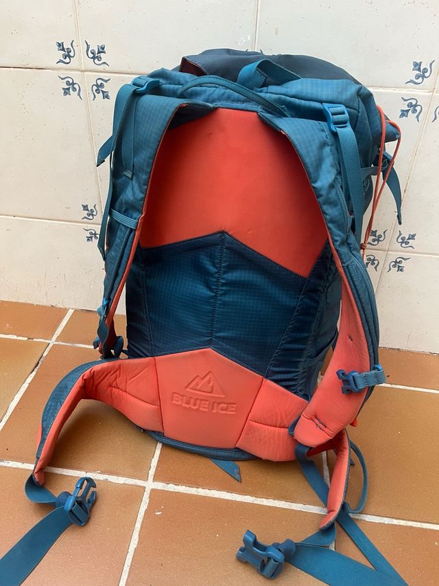 Mochila Blue Ice Kume 38L