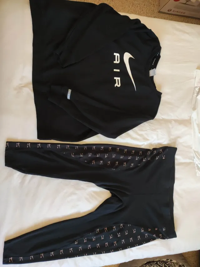 Conjunto Nike Sudadera y Legging