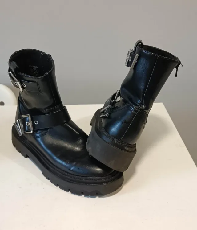 Botas Zara Piel Hebillas T.35