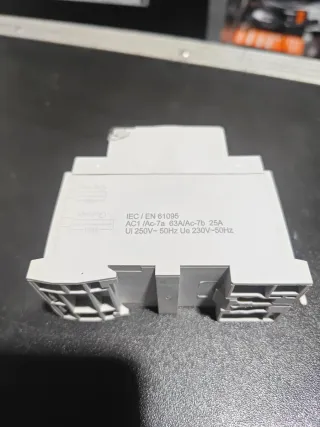 Contactores APARELEC APCM 63A 250V