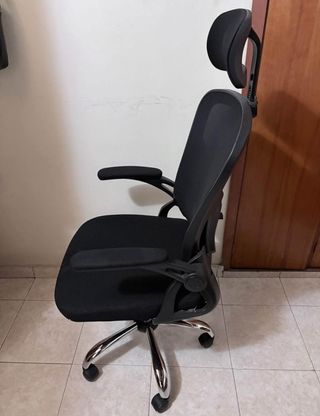 Silla de oficina ergonómica negra