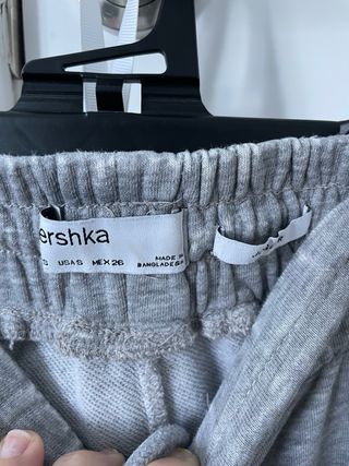 Pantalón de chándal gris Bershka
