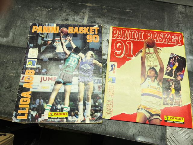 Álbum de cromos baloncesto antiguos