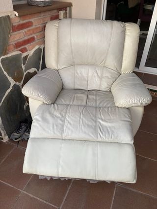 Poltrona reclinabile in pelle bianca