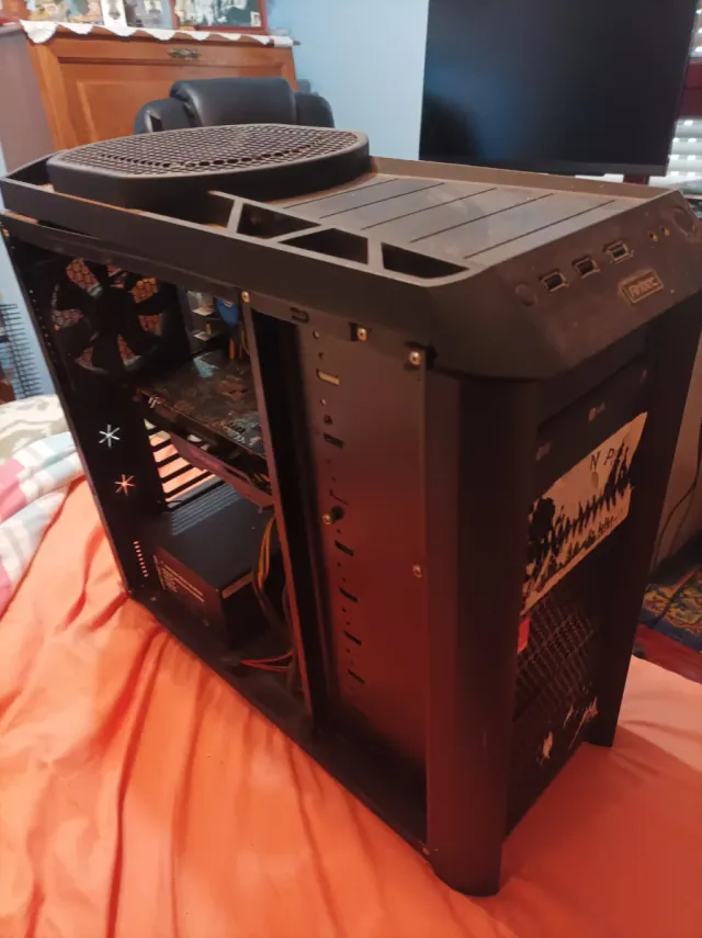 Pc usado para piezas (leer descripcion)