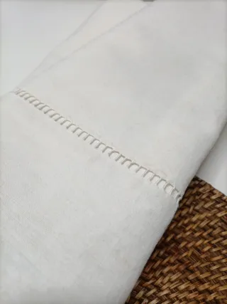 Sábana encimera lino francés bordada J.C.