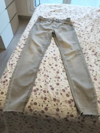 Pantalones vaqueros mujer.en perfecto estado