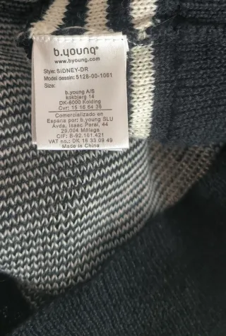 Vestido de punto blanco y negro