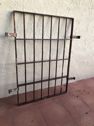 Reja seguridad hierro exterior 114x79