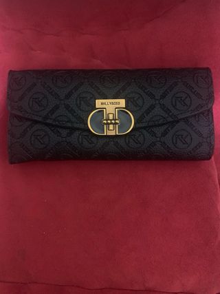 Cartera elegante de piel sintética negra