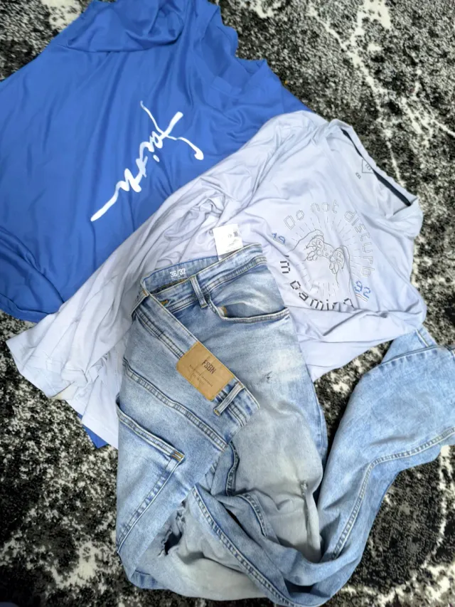 Conjunto Ropa: Camiseta Azul y Jeans