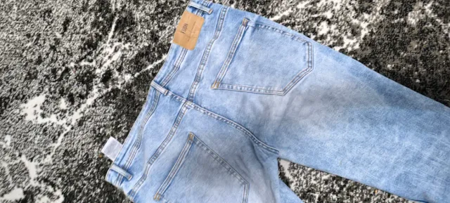 Conjunto Ropa: Camiseta Azul y Jeans