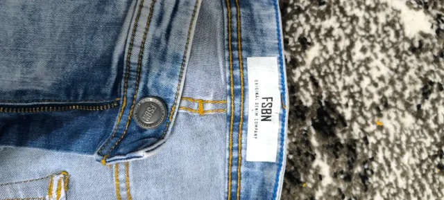 Conjunto Ropa: Camiseta Azul y Jeans