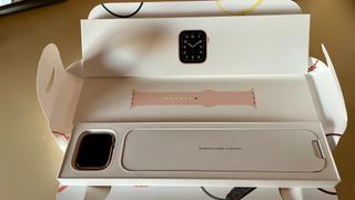 Apple Watch SE 44mm GPS Como Nuevo + Correas