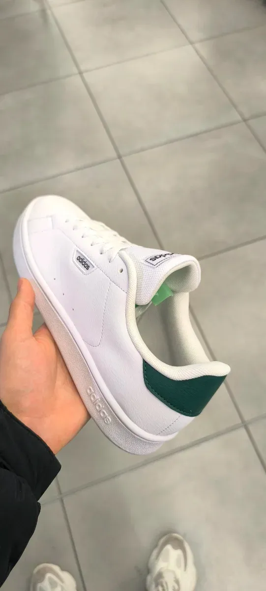 Zapatillas Adidas Blancas y Verdes