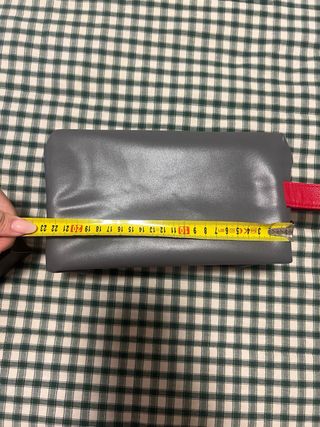 Neceser Xiaomi gris con asa roja