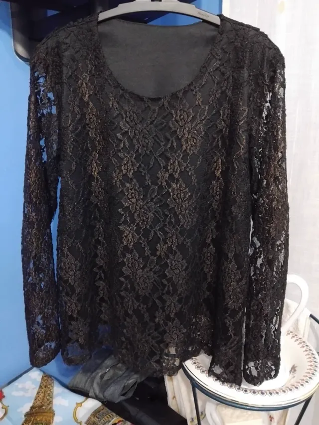 Camiseta de encaje manga larga