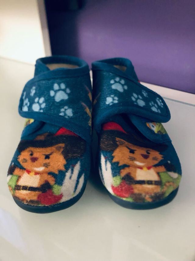 Zapatillas Cosdam niño T.25