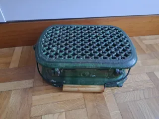 ANTIGUO BRASERO ESCOLAR DE HIERRO FUNDIDO - LEER.