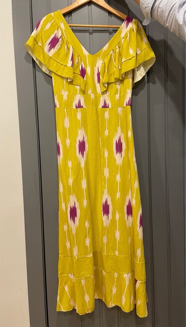 Vestido amarillo con estampado ikat