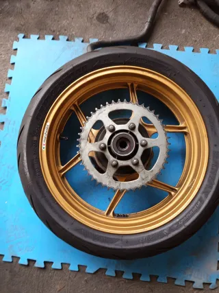 Ruedas Kawasaki Er6n Doradas