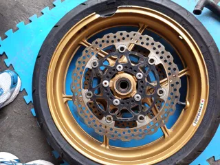 Ruedas Kawasaki Er6n Doradas