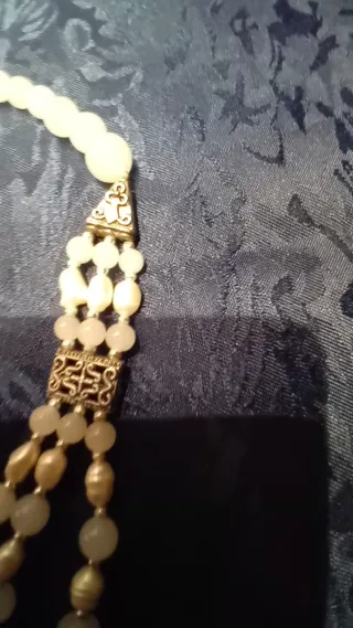 Collana girocollo 3 fili perle e inserti argentati