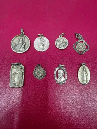 Lote 6 medallas metal plateado