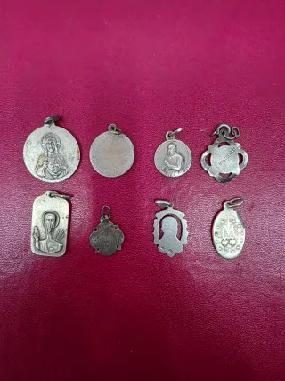 Lote 6 medallas metal plateado
