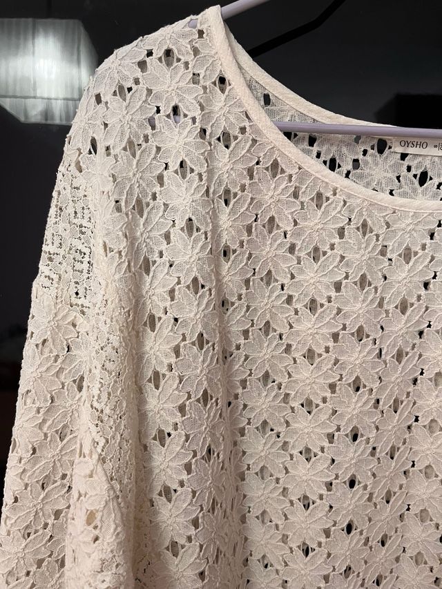 Blusa Oysho blanca encaje talla S