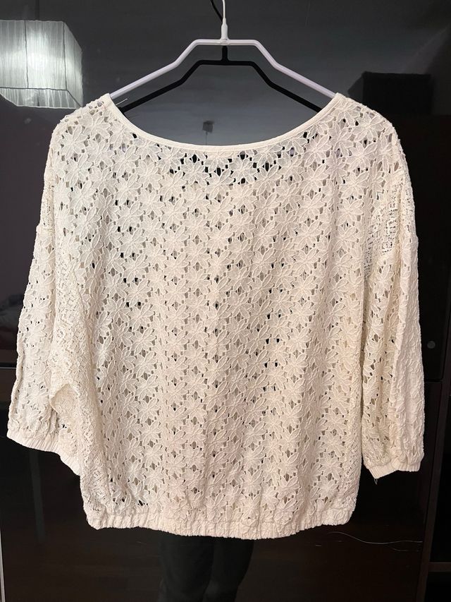 Blusa Oysho blanca encaje talla S