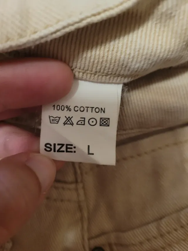 Pantalón beige holgado