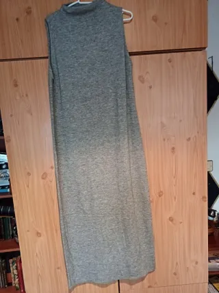 Vestido de punto sin mangas gris