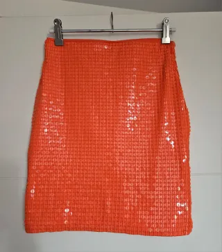 Falda naranja lentejuelas