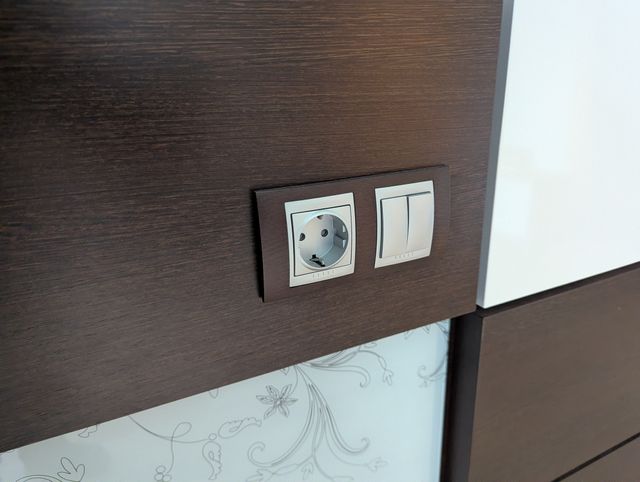 Cabecero de cama moderno madera y cristal