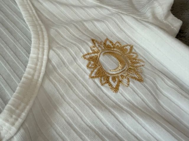 Dos blusas/ camisetas