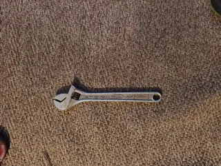 Llave inglesa ajustable de metal