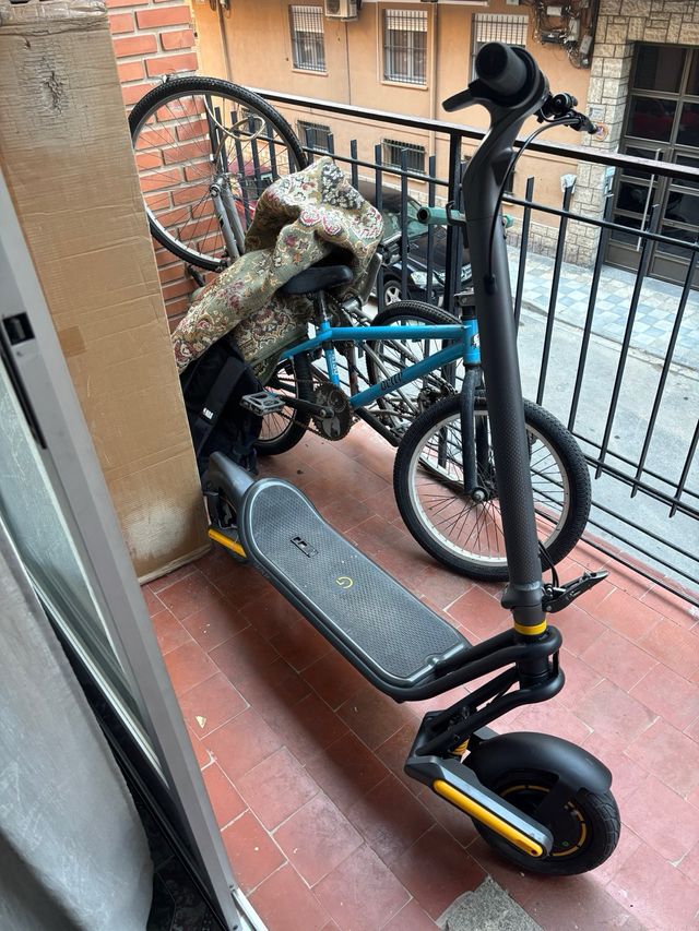 Patinete Eléctrico Bongo Gs50xxl con casco