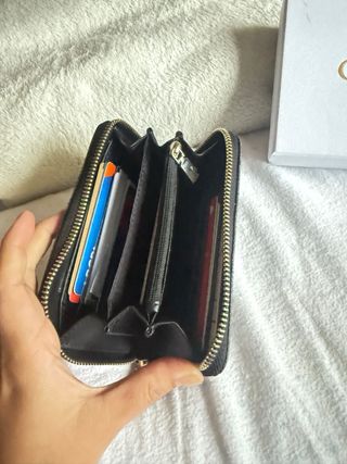 Billetera Guess Negra y Dorada Original