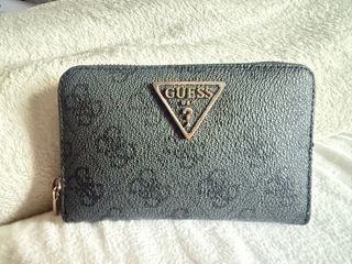 Billetera Guess Negra y Dorada Original