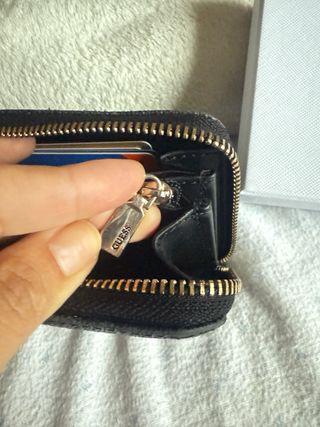Billetera Guess Negra y Dorada Original