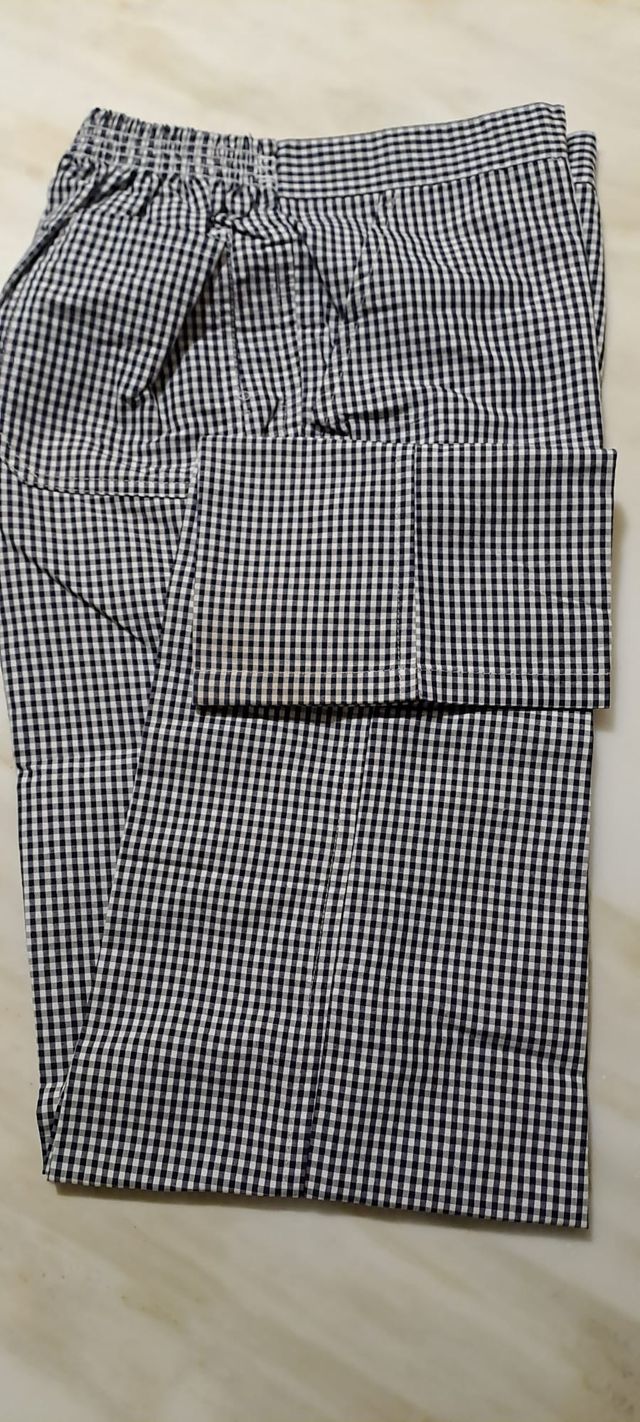 Divisa da cuoco, aiuto cuoco, ottime cond.