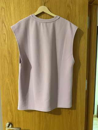 Camiseta sin mangas lila