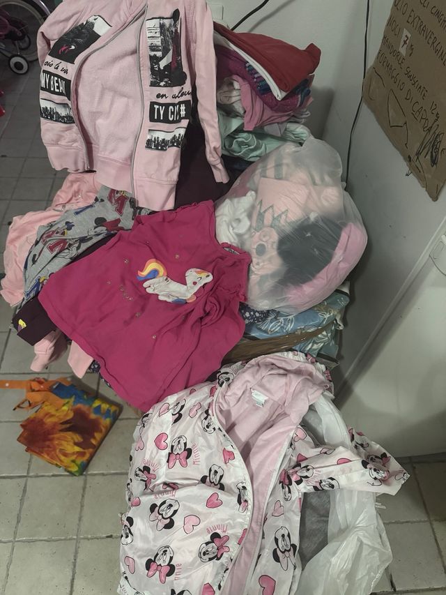 Lotto abbigliamento bimba 30-36 mesi