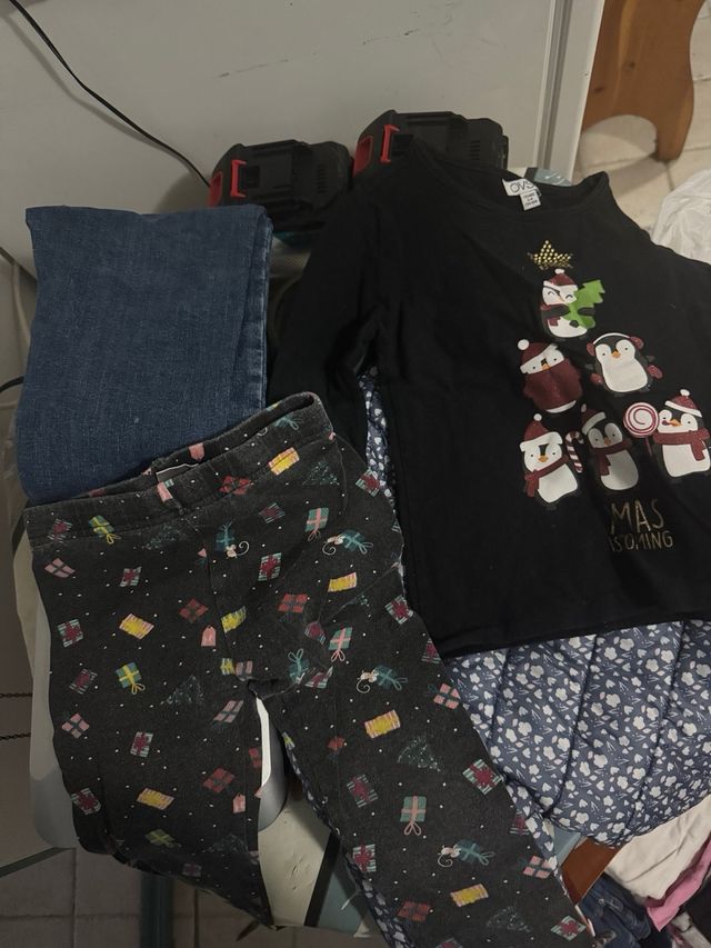 Lotto abbigliamento bimba 30-36 mesi