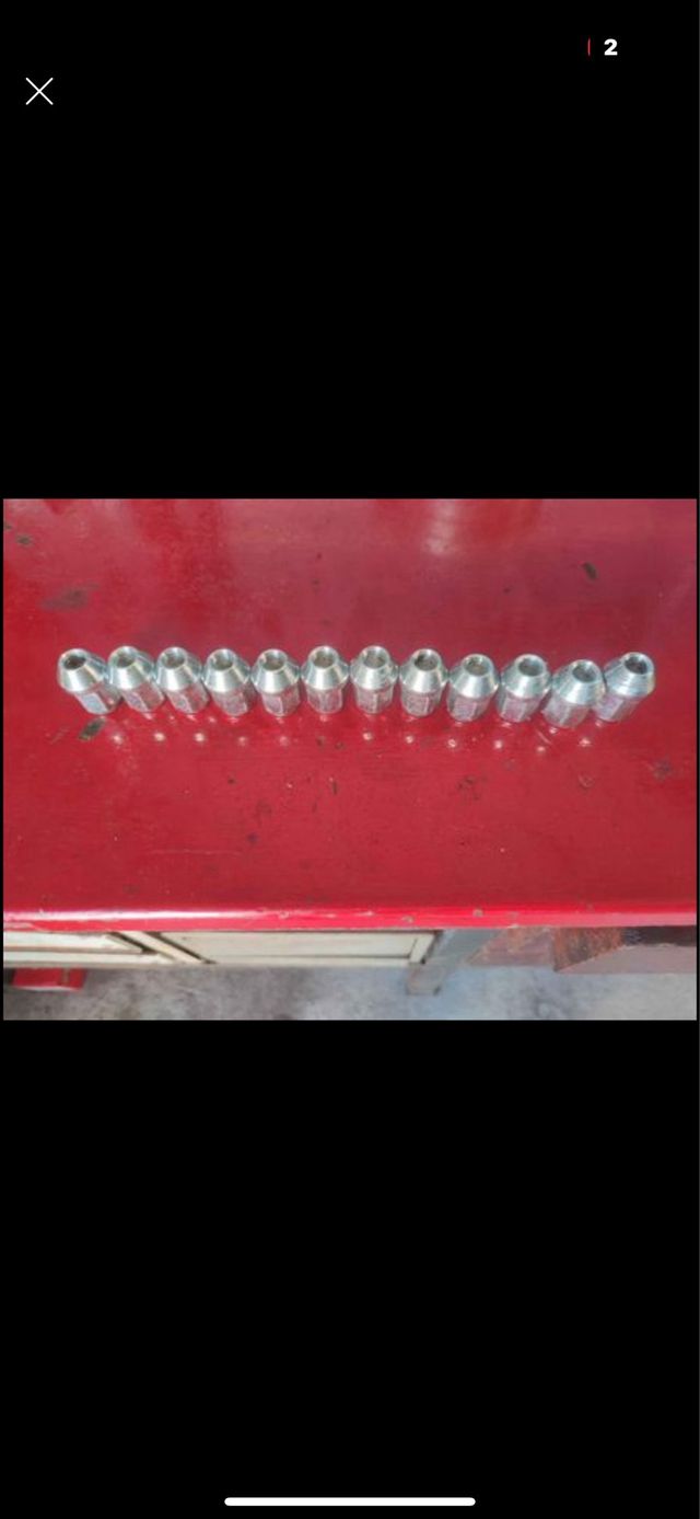 Bulloni e Distanziali per Auto