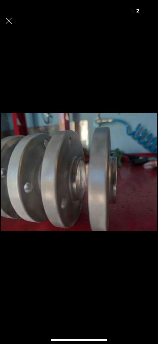 Bulloni e Distanziali per Auto