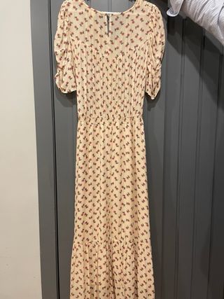 Vestido midi bohemio flores beige y rosa