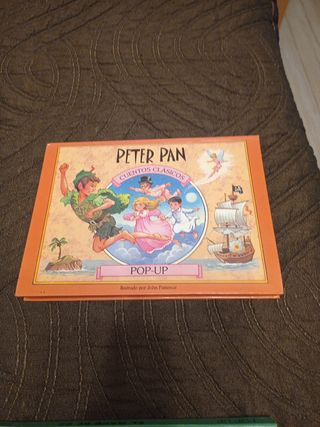 Lote de libros infantiles desplegables.